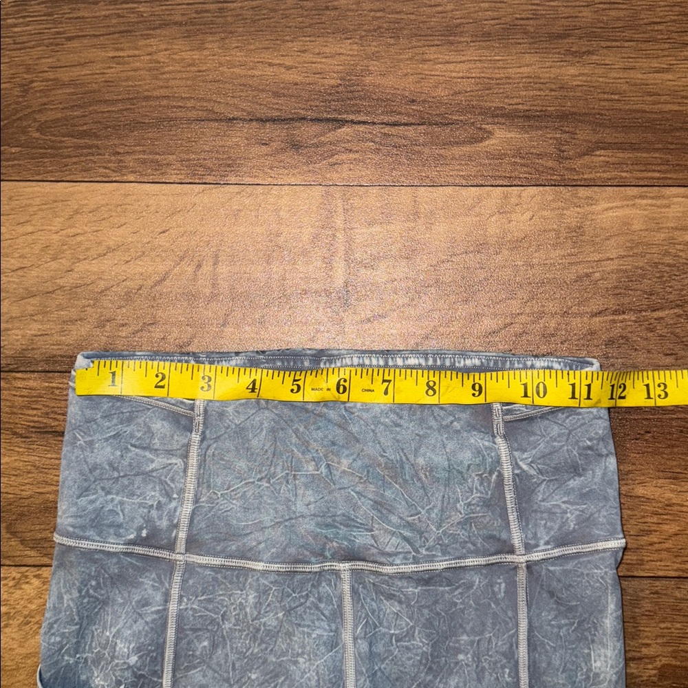 Lululemon Size 4 Fast and Free Short 10" *Ice Dye
Ice Wash Asphalt Grey Fitness - Picture 7 of 10